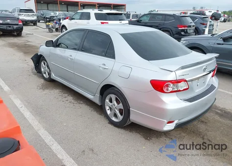 2013 Toyota Corolla S z USA, uszkodzony, nr VIN 5YFBU4EE4DP089706